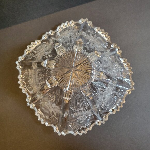 Vintage Higbee Pressed Glass Serving Bowl With Floral Thistle Pattern & Scallope - Picture 7 of 11